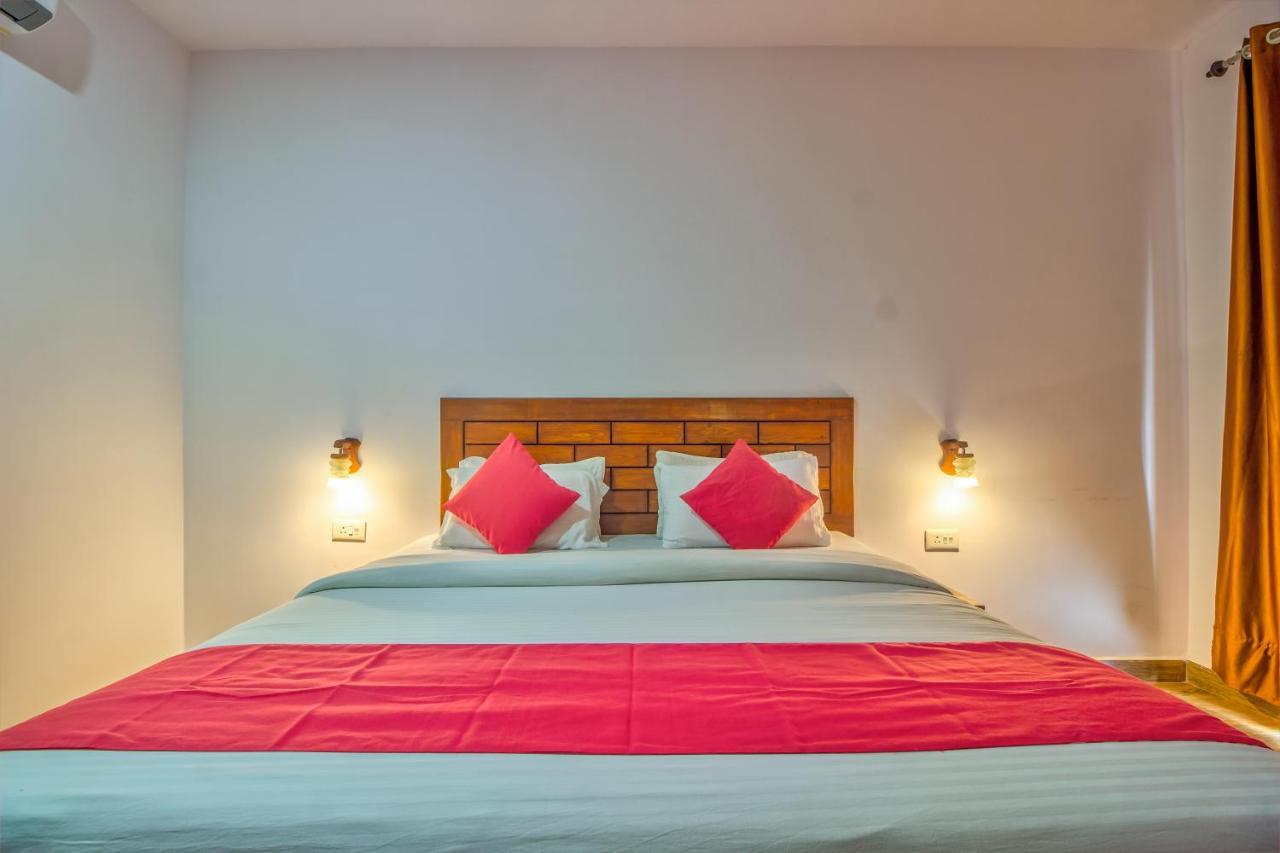 Beach Doorz Hotel บากา ภายนอก รูปภาพ