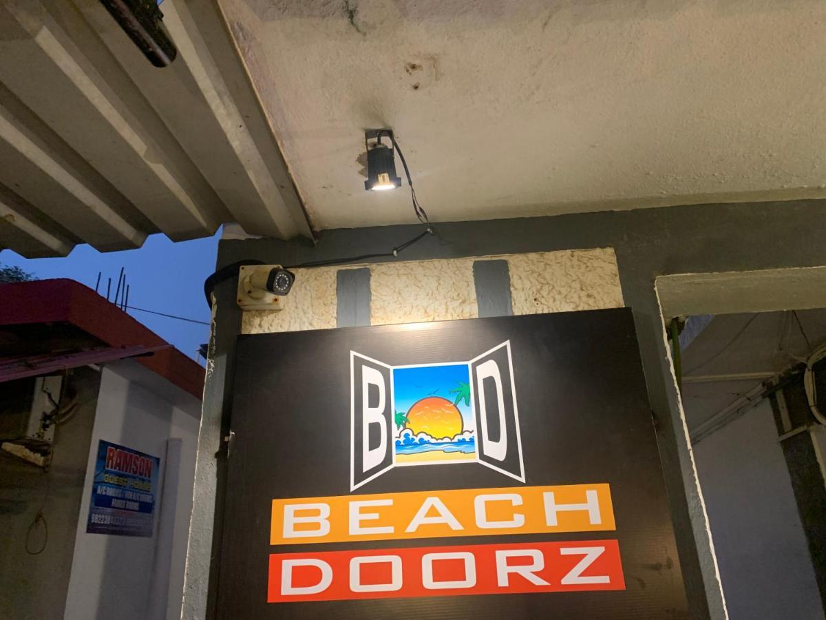 Beach Doorz Hotel บากา ภายนอก รูปภาพ